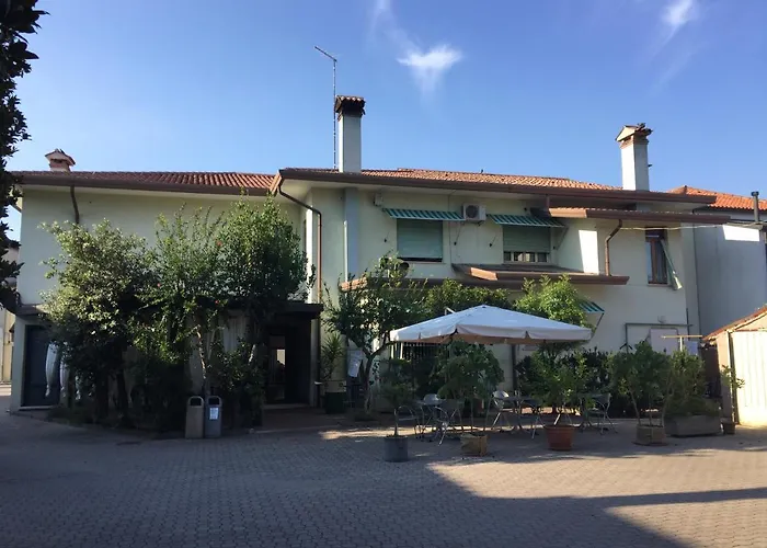 Aparthotel Manfre Vedelago  photo