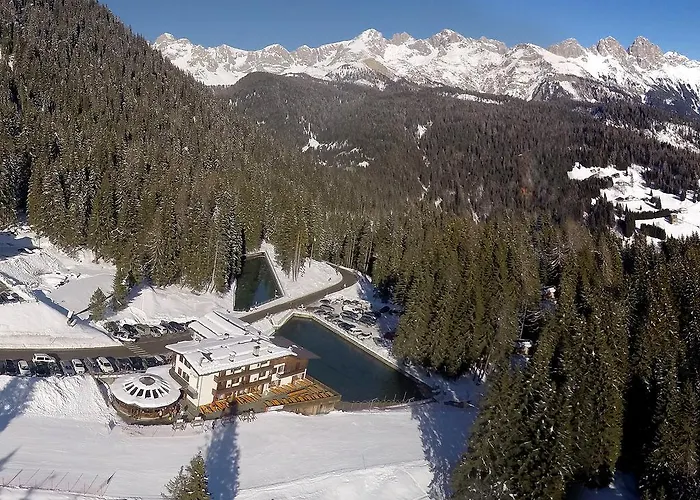 Hotel Pensione Dolomiti Falcade photo