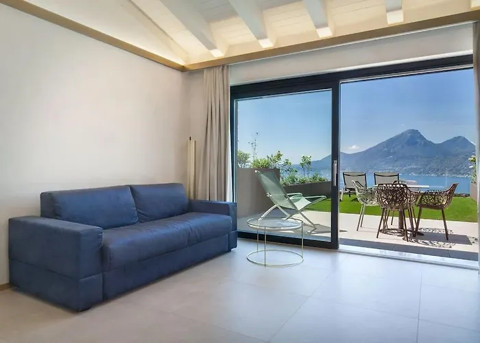 Villa Divina-Apt Armonia-Con Piscina E Vista Lago Castelletto Di Brenzone photo