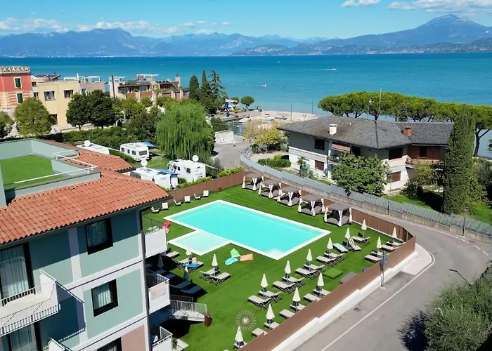 Hotel Puccini Peschiera del Garda photo