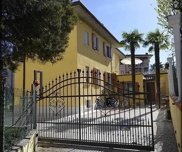 Relais Sweet Days Bed & Breakfast Peschiera del Garda photo