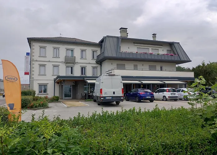 Hotel Al Giardinetto Ristorante Bar Trichiana photo