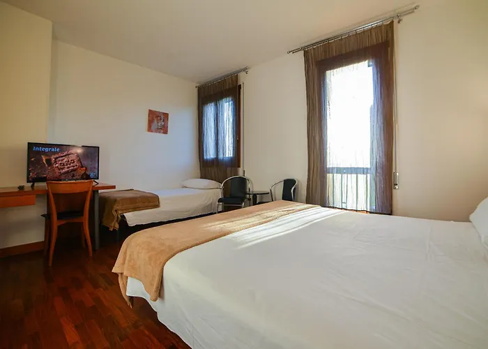 Hotel Querini Business Hotel Sandrigo photo