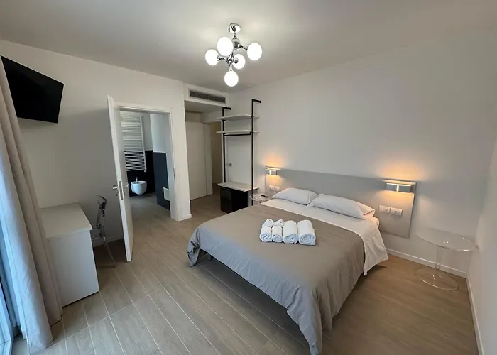 Hotel Villa Mary Santa Maria Di Sala photo