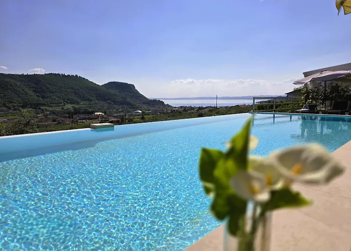 Relais Villa Olivi Costermano photo