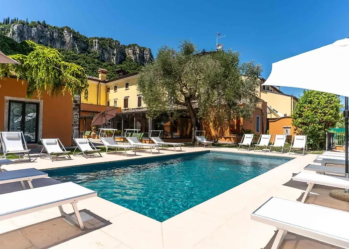 Corte Impero Hotel & Restaurant 아피 사진