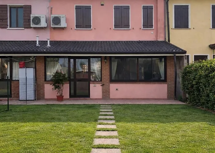 Photo de Casa Lilla - House With Garden Near Venice Mogliano Veneto