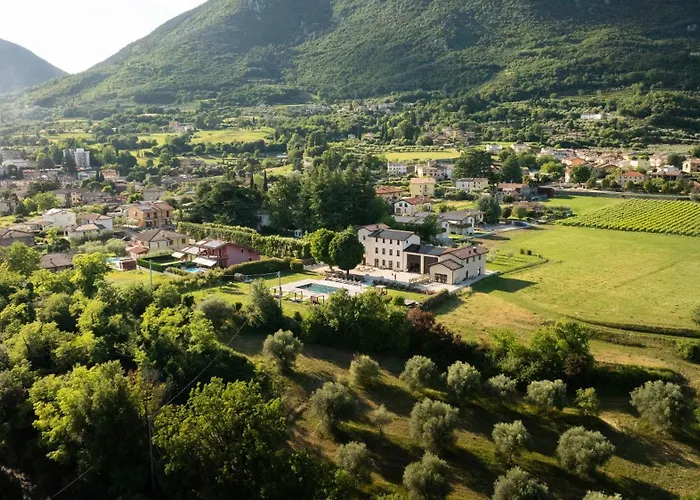 Gardazen Suites - Luxury - Adults Only Caprino Veronese fotoğrafı